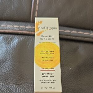 Mad Hippie Sheer Tint Sun Serum - Medium/Dark